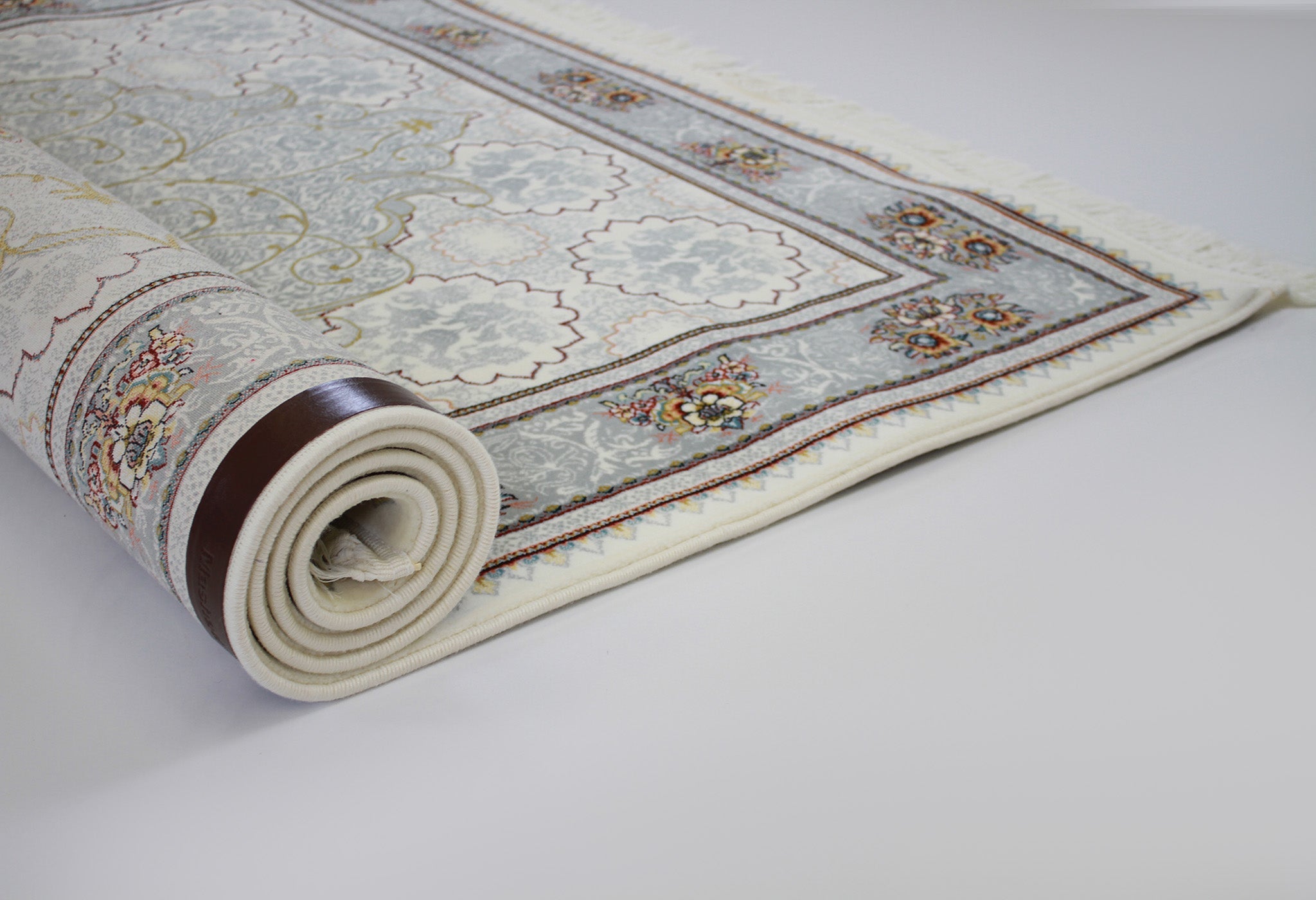 Mash 722364 Cream Persian Traditional Rug - Quality Rugs and Furniture