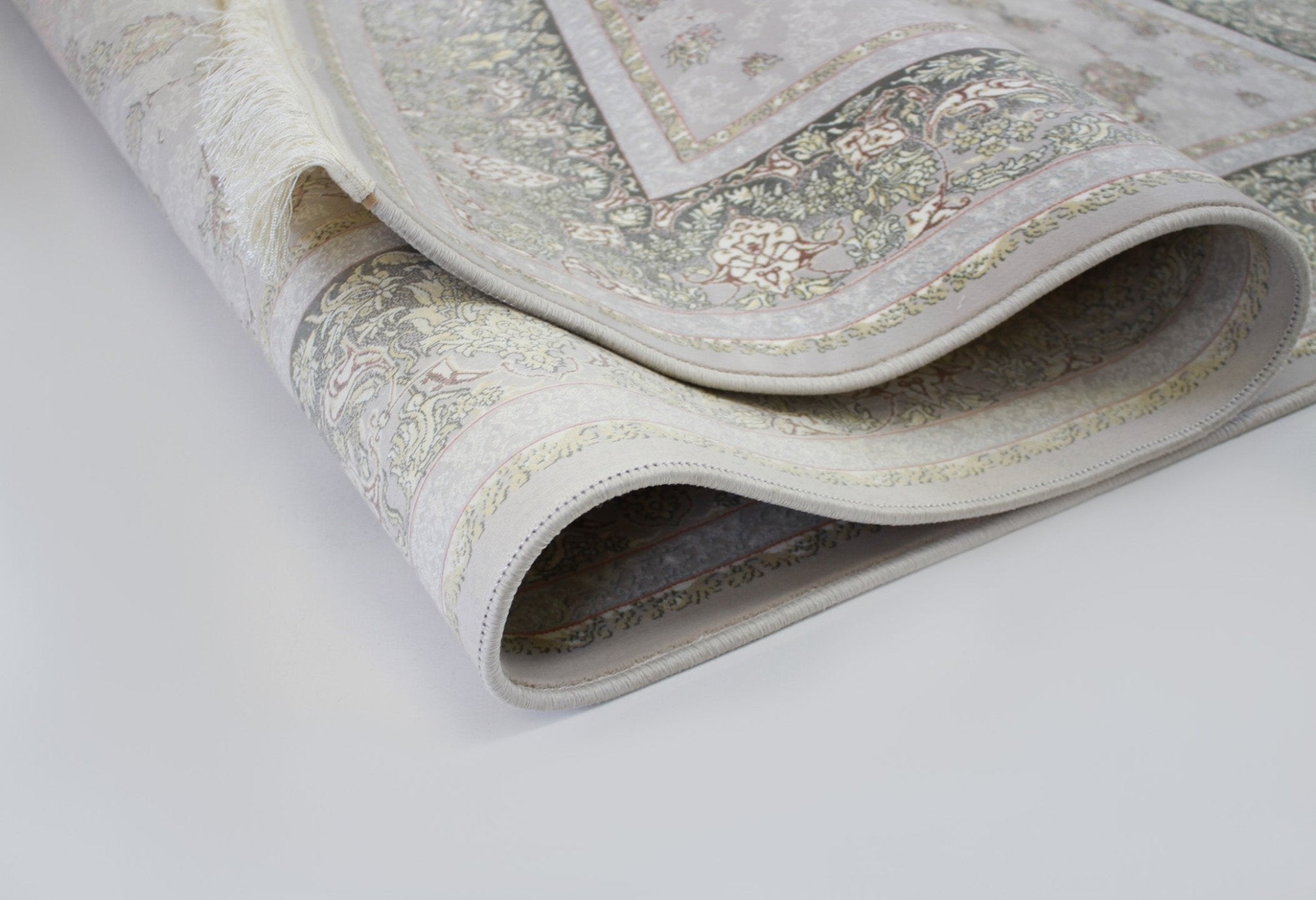 Romina 3182 Silver Traditional Rug - Quality Rugs and Furniture