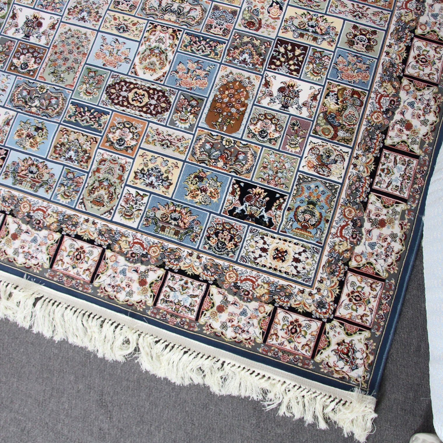 Zartosht 5111 Dark Blue Round Persian Traditional Rug - Quality Rugs and Furniture