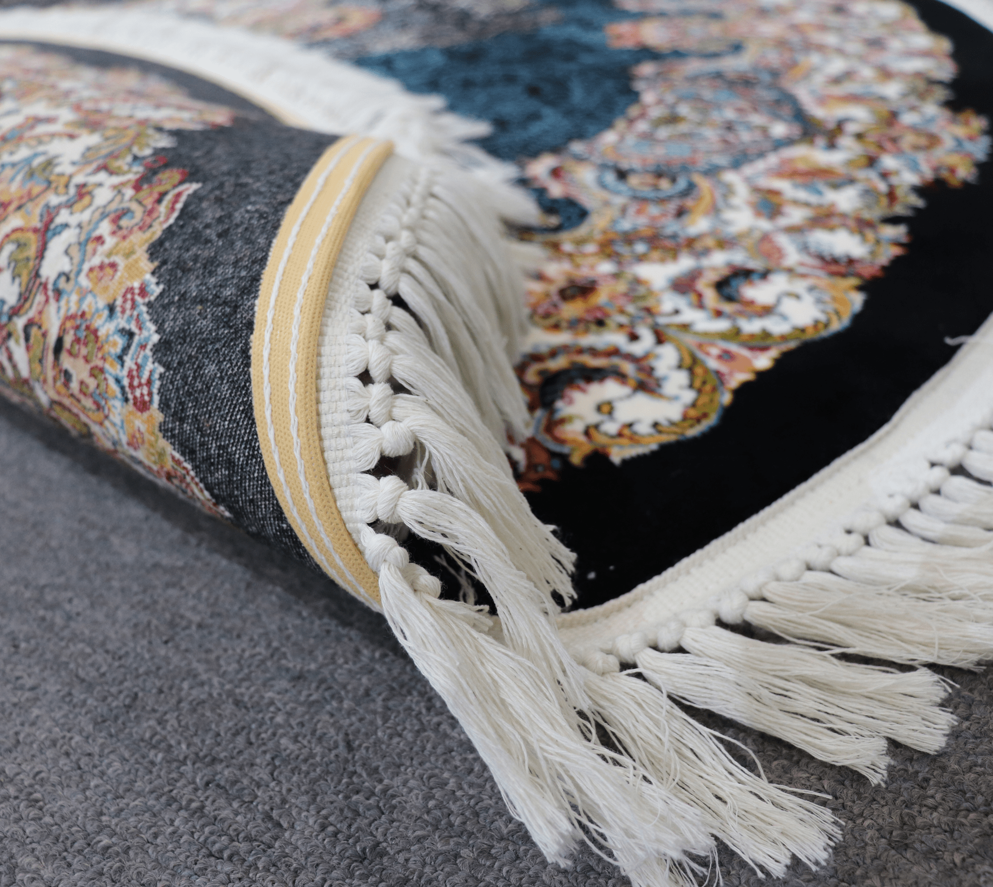 Zomorod 25050 Black Round Traditional Rug - Quality Rugs and Furniture